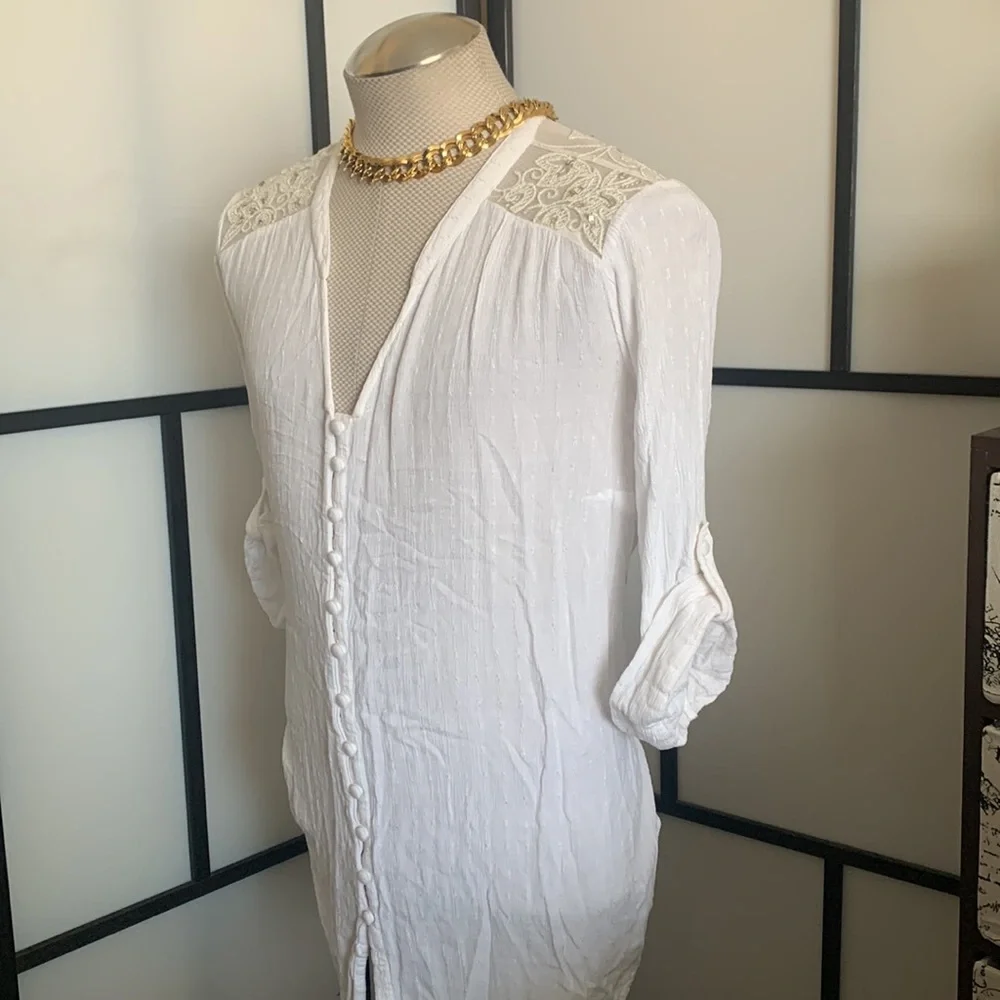 Torrid Women's White Tunic Detail Sheer Top Size 2X V797 - Picture 4 of 16